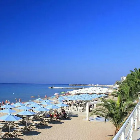 Sea Star Kallikratia Aparthotel